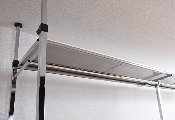 画像10: 突っ張り ラック クローゼット ハンガーラック バリエーション ワイド 光沢  角パイプ採用【奥行47.2cm】【幅150〜250cm】【高さ215〜290cm】/ 突っ張り 収納 ラック 棚 クローゼット収納ラック 収納棚 ハンガーラック 収納ケース 吊り下げ収納 大容量 オープンラック スリムラック 北欧 押入れ